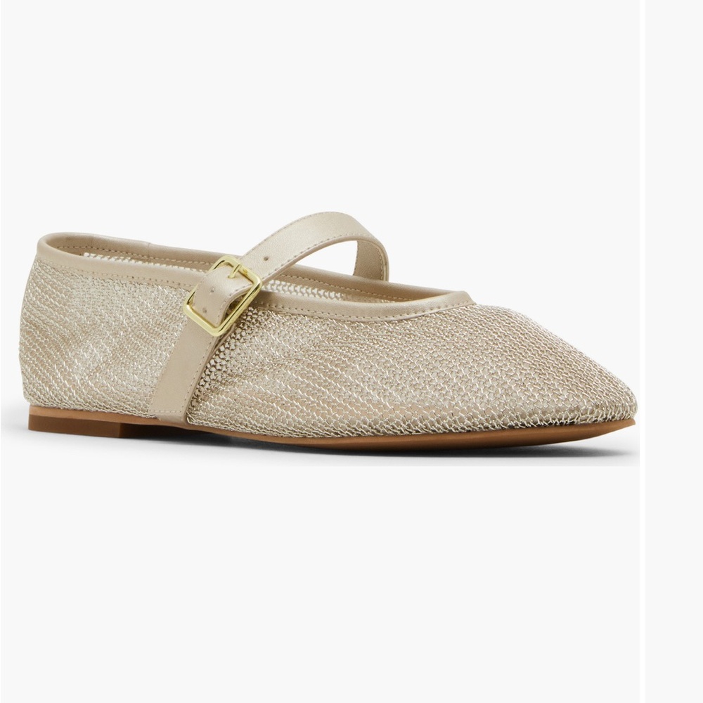 Steve Madden Dreaming gold mesh ballet flats, size 8.5. Like new!